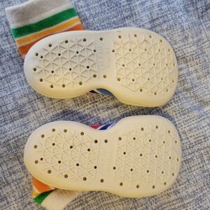Nuby shoe socks size small